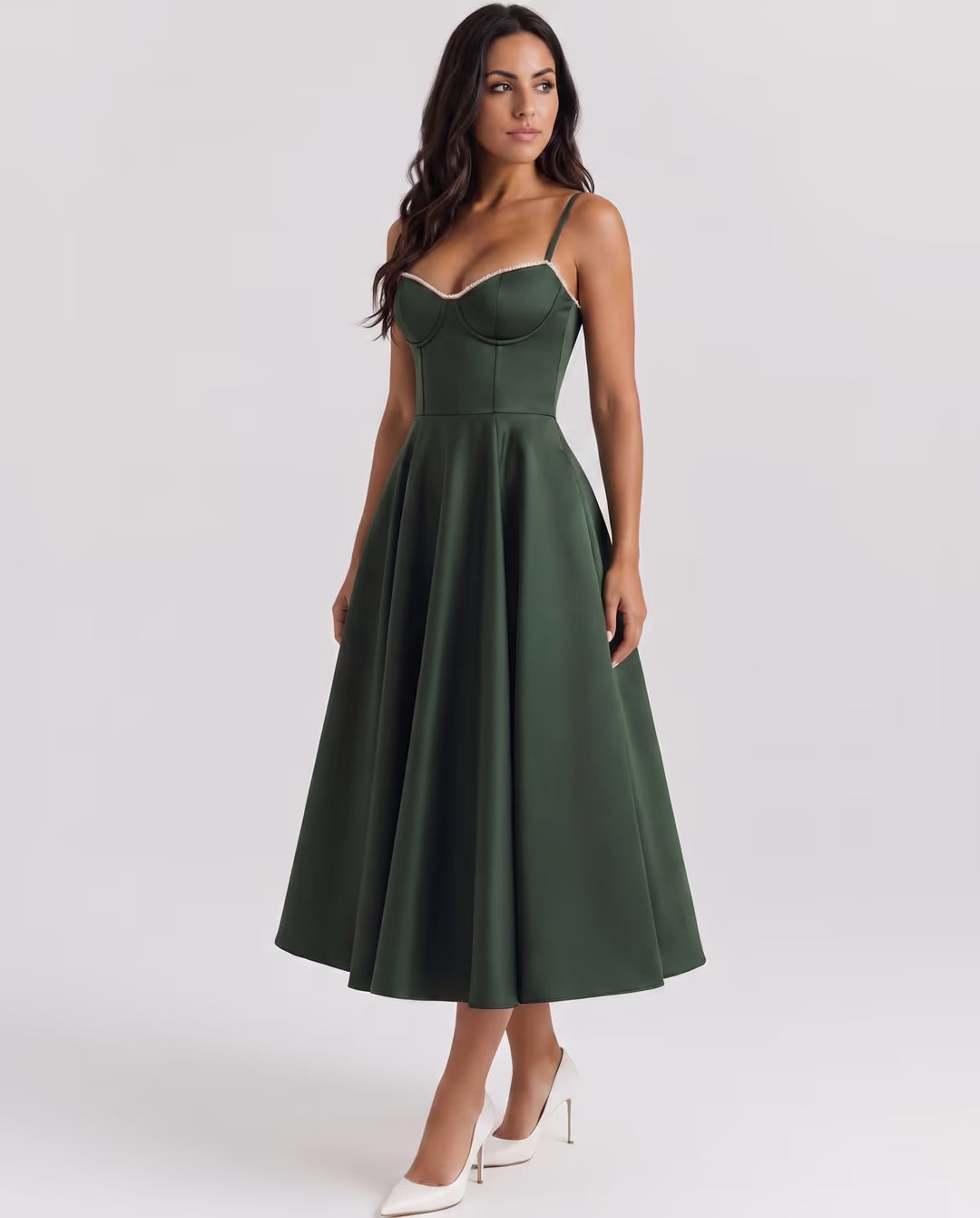 Selene Forest Green — pose