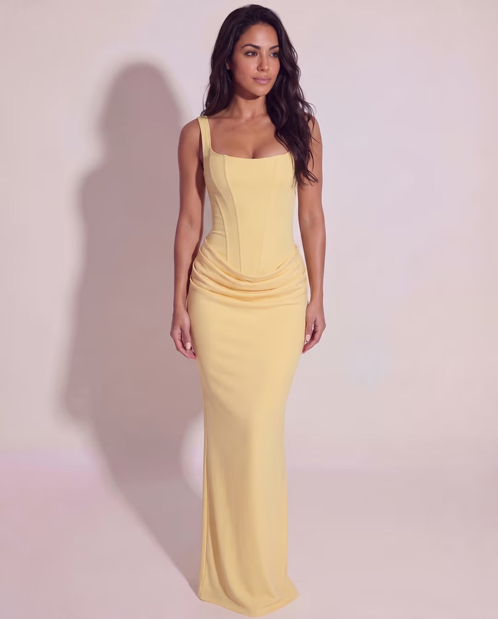 Eleonora Butter Yellow — pose