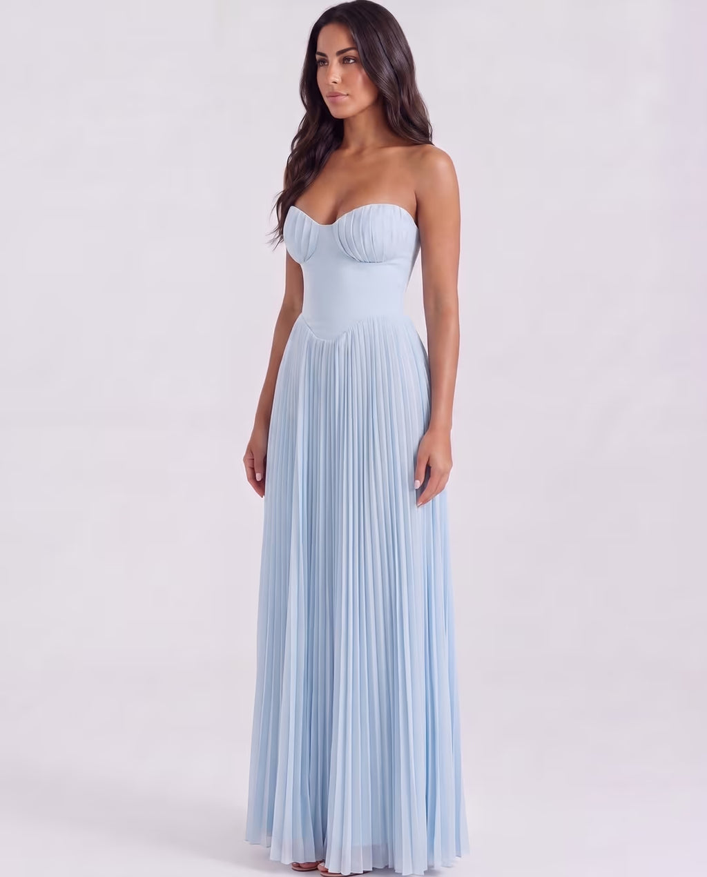 Siena Baby Blue — pose