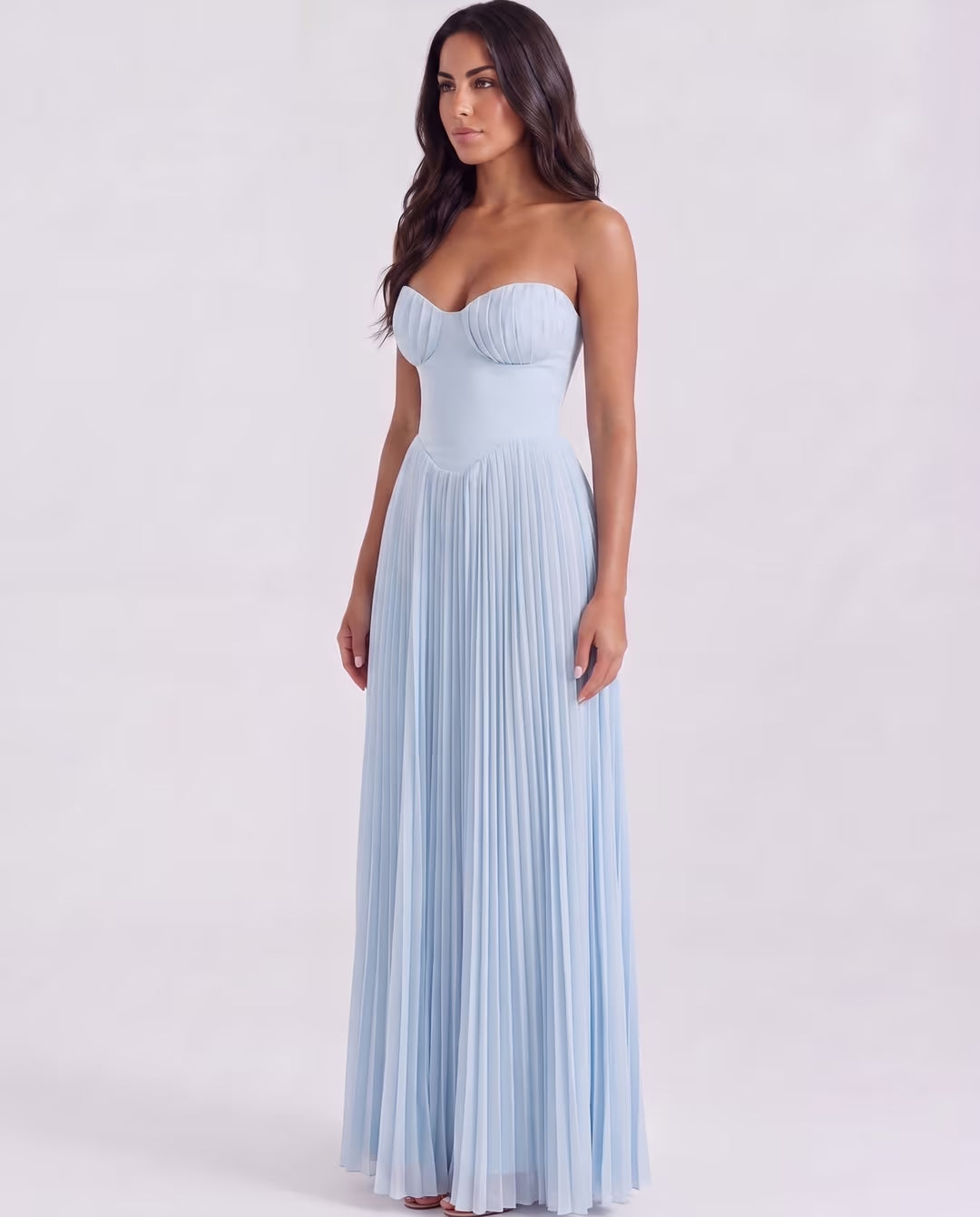 Siena Baby Blue — pose