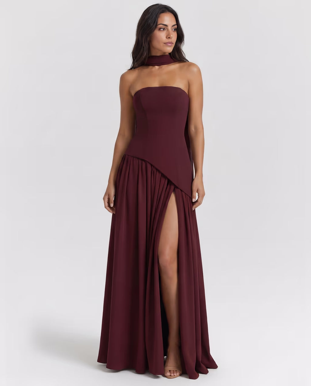 Serena Burgundy — pose