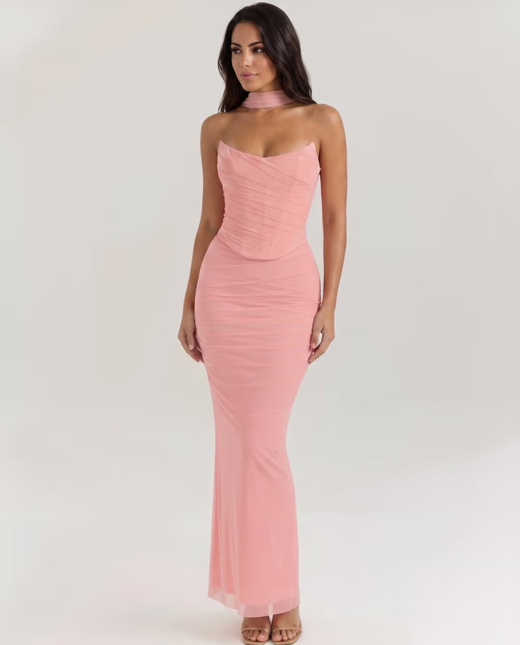 Malu Pink — pose
