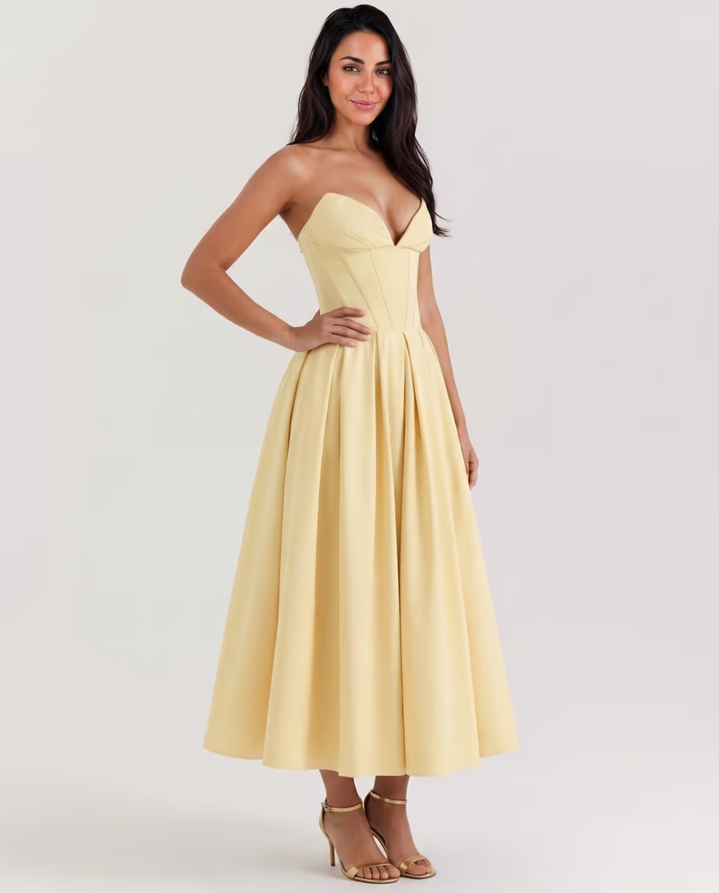 Amalfi Light Yellow — pose