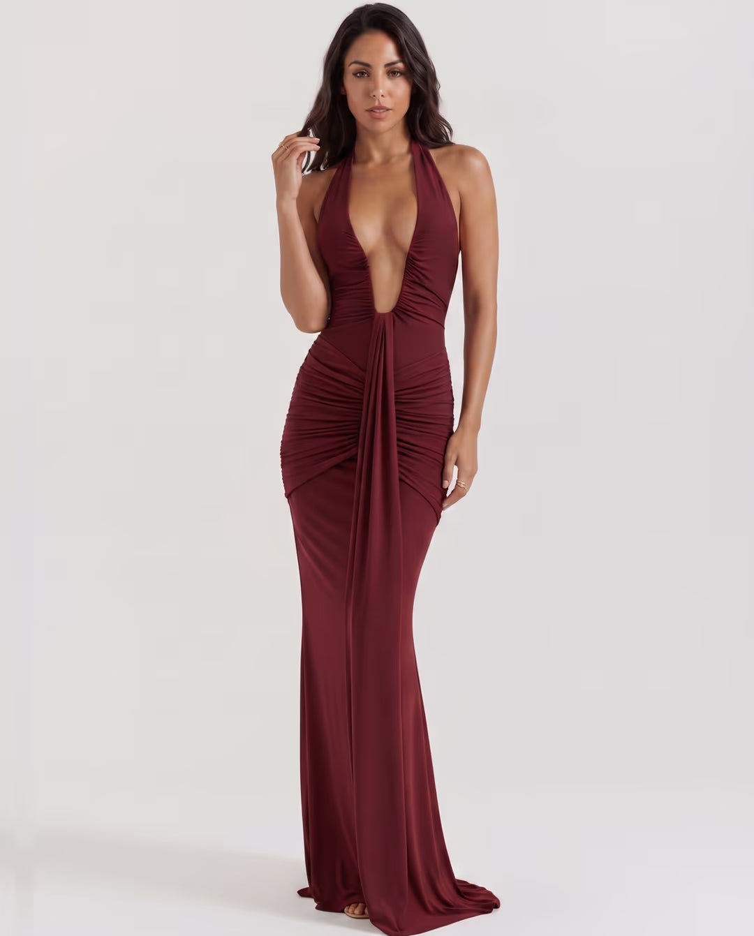 Ariel Burgundy — pose