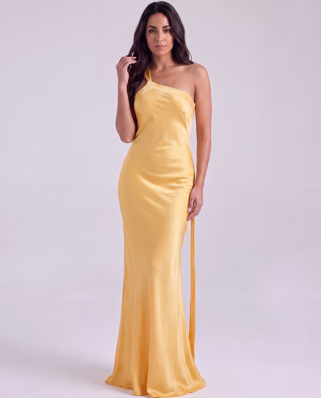 Amara Gold — pose