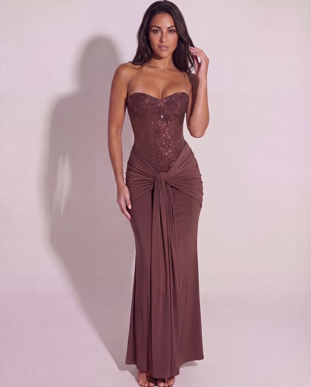Jasmine Chocolate — pose