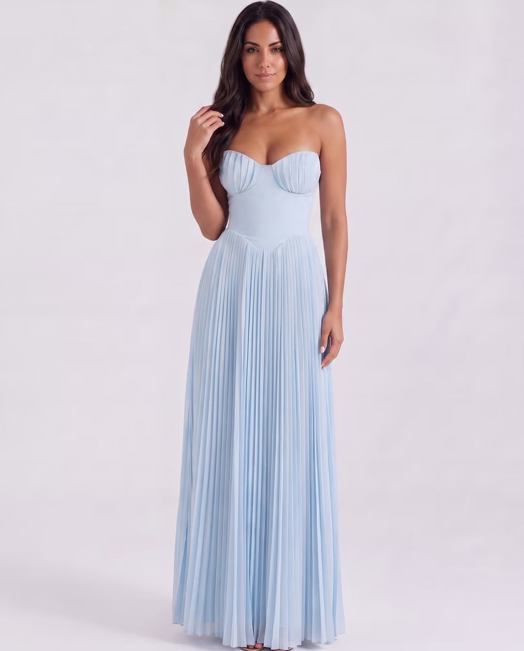 Siena Baby Blue — pose