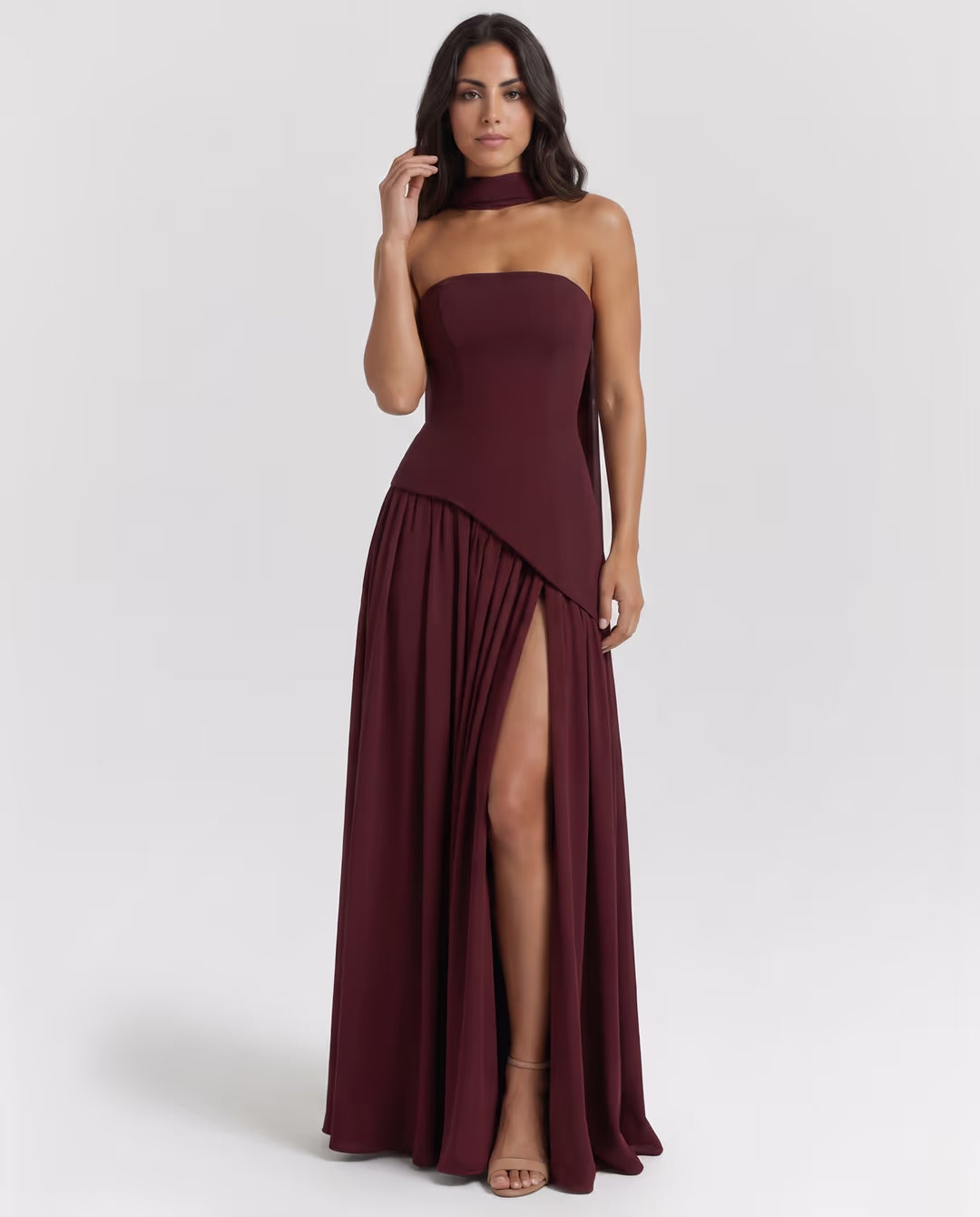 Serena Burgundy — pose