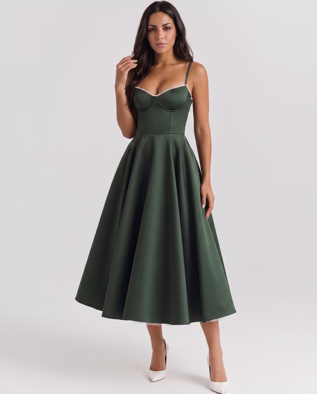 Selene Forest Green — pose