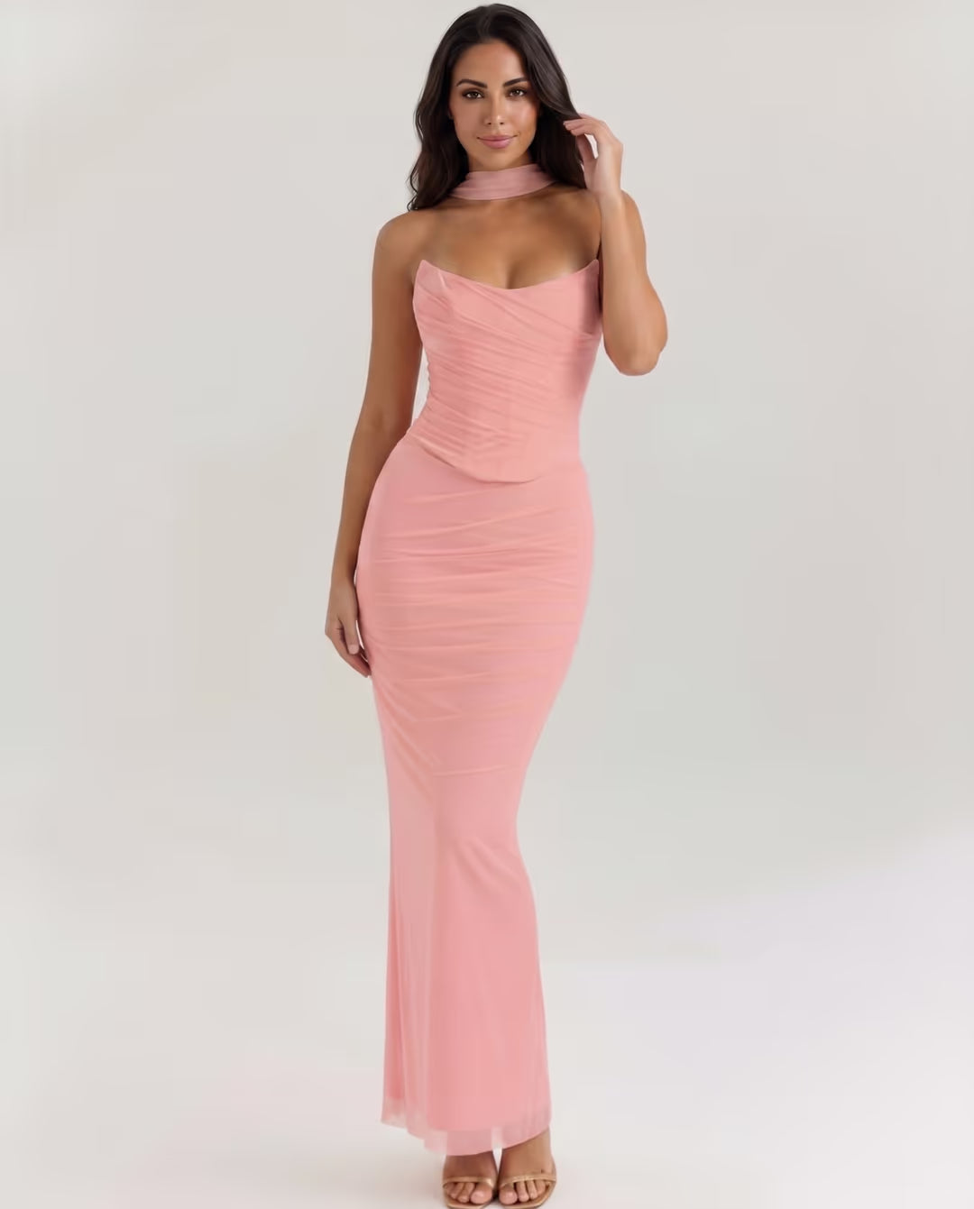 Malu Pink — pose