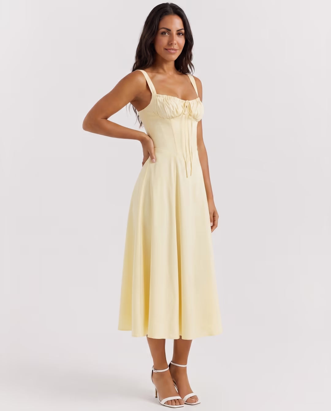 Aurora Light Yellow — pose
