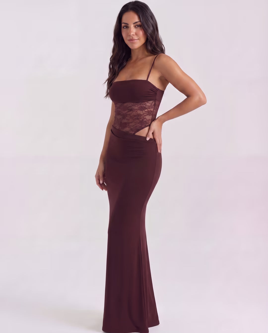 Valeria Burgundy — pose