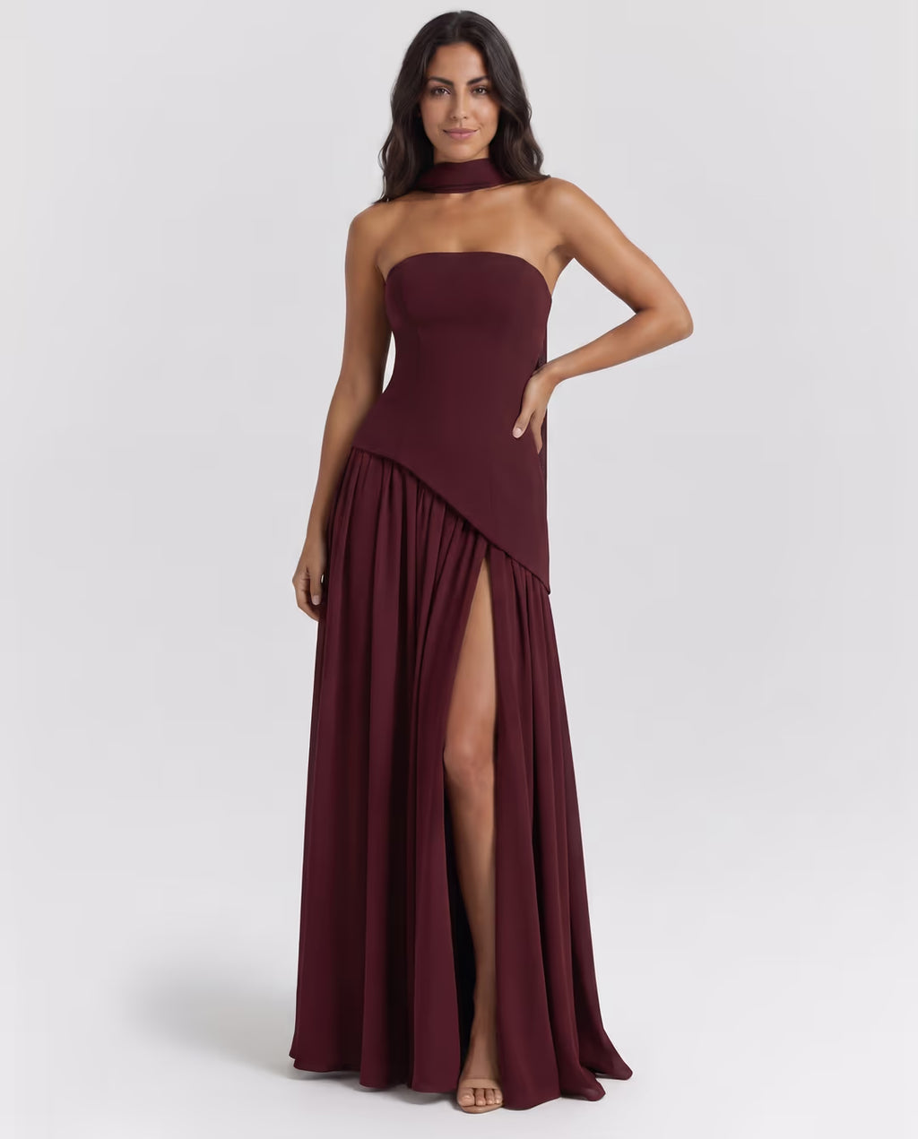 Serena Burgundy — pose