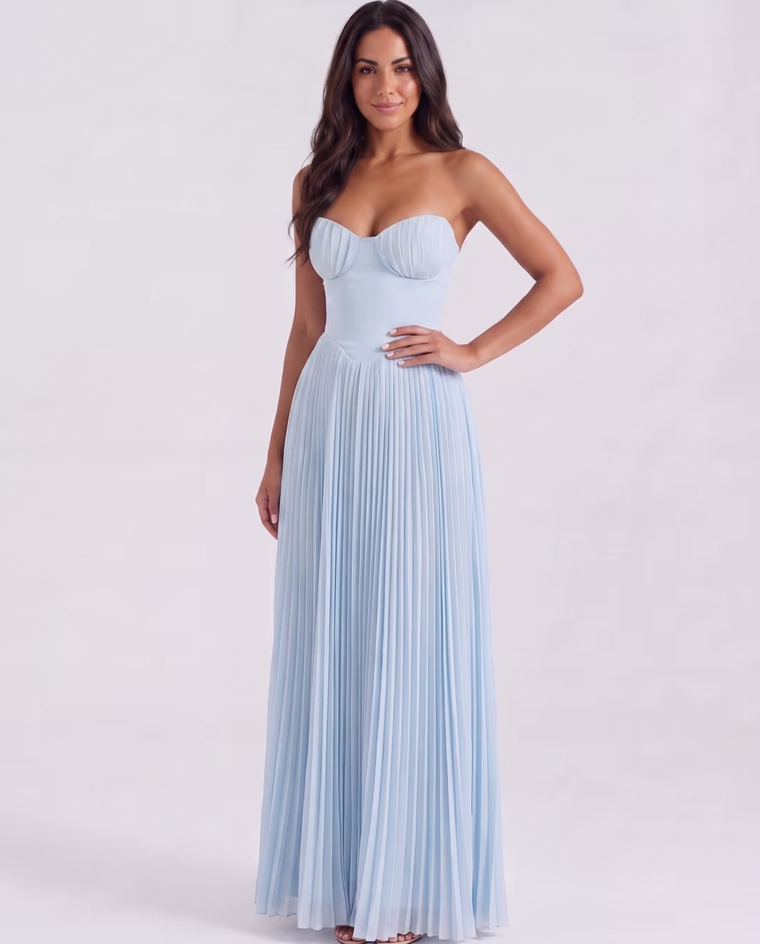 Siena Baby Blue — pose